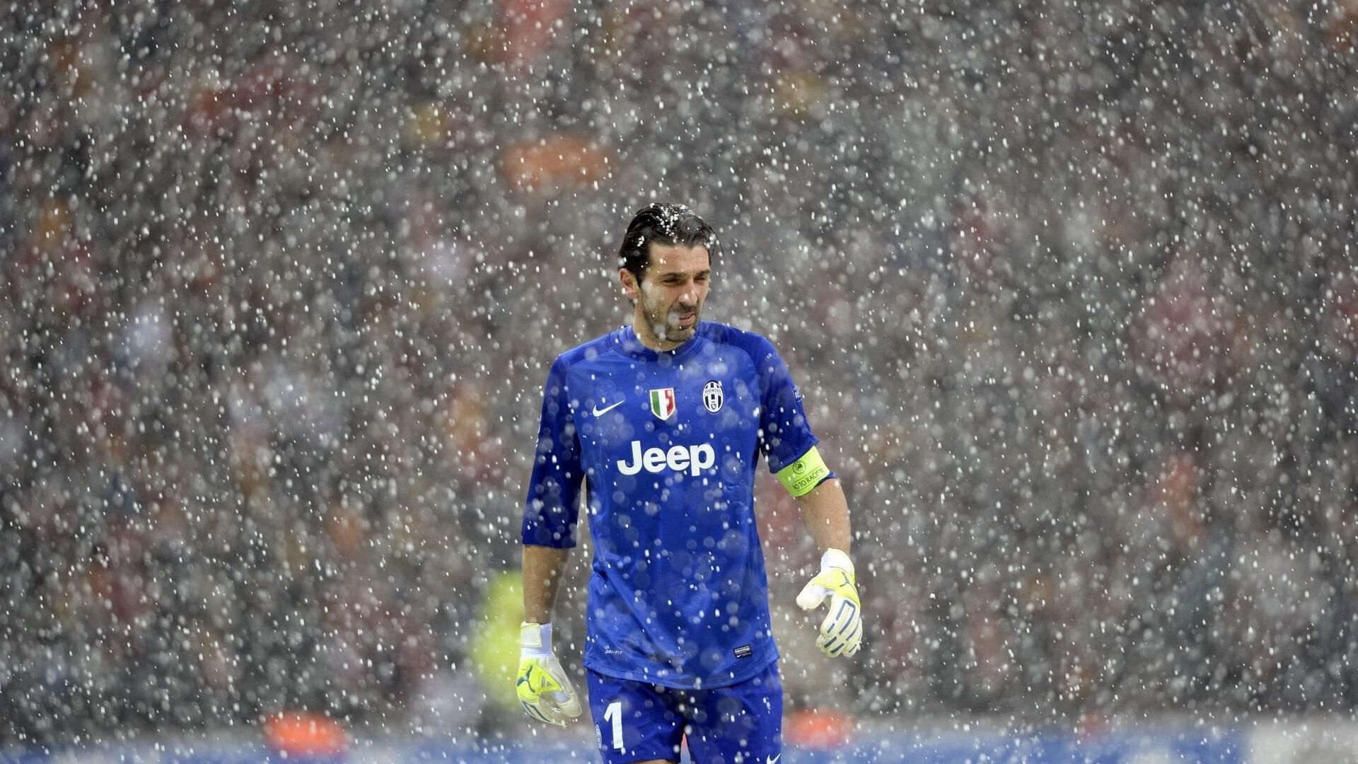 中国速度滑冰队再创佳绩 小将张明勇夺世界杯分站赛金牌